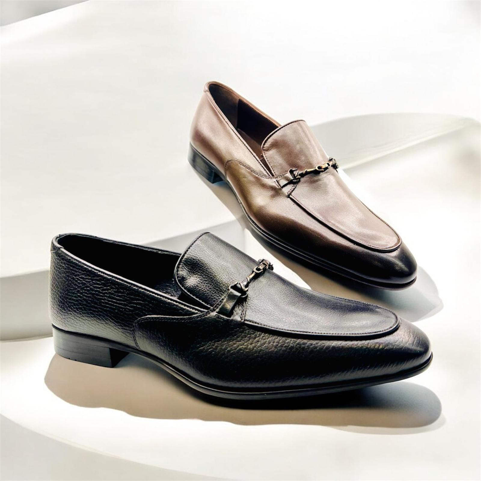 حذاء كلاسيكي